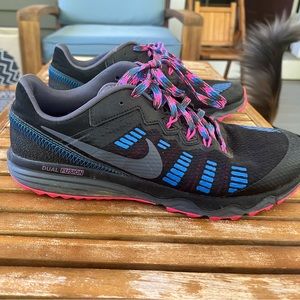 Nike Dual Fusion Shoes